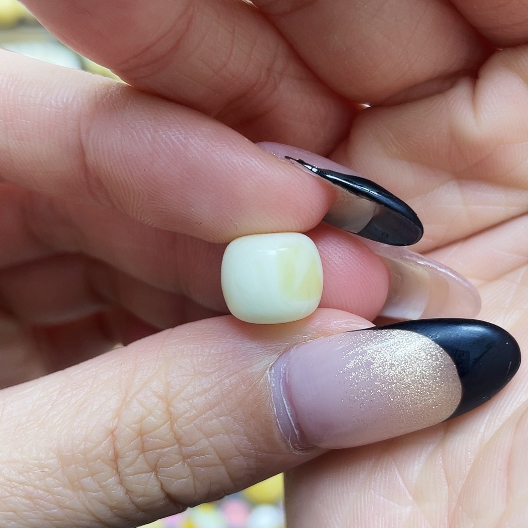 琥珀珠宝奇石未镶嵌11*9.5mm皮色