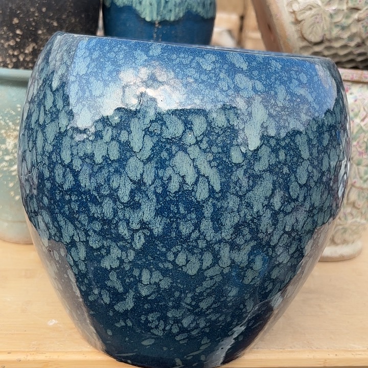 花盆紫砂口21高24。。。。。。。。。。。。。