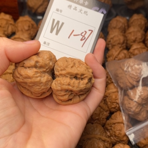 吊坠桃核我是第一百40