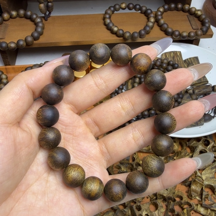 广***表手串沉香棋楠沉香1.2单圈13克手串一条