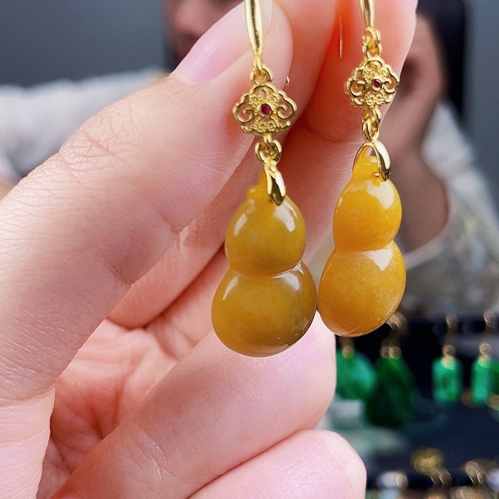 翡翠耳饰未镶嵌饰品