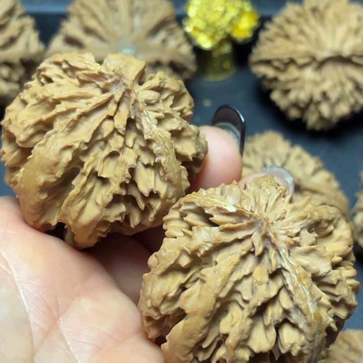 靠***山文玩核桃吊坠秦岭灯笼8