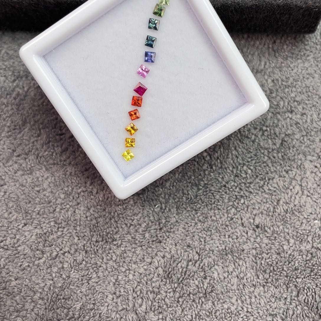 蓝宝石裸石未镶嵌一组12颗