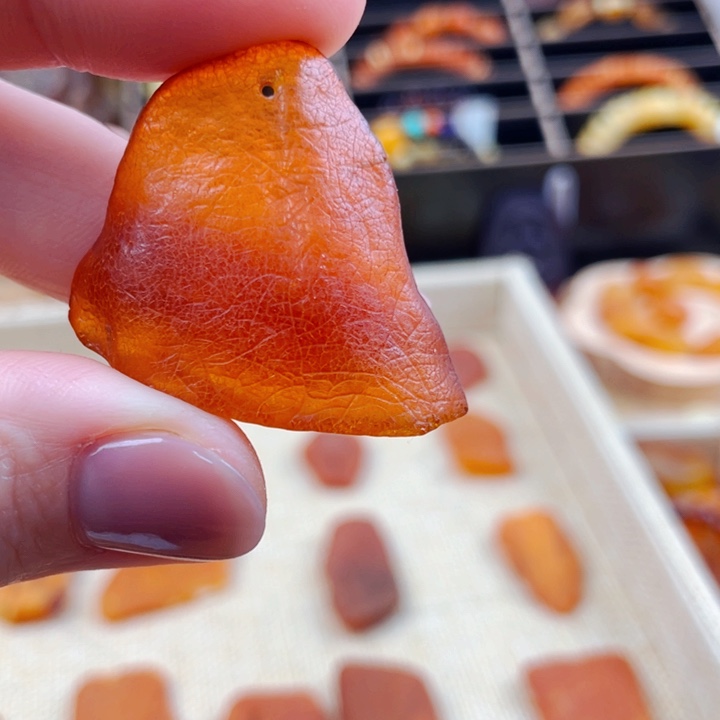 琥珀颈饰未镶嵌吊坠