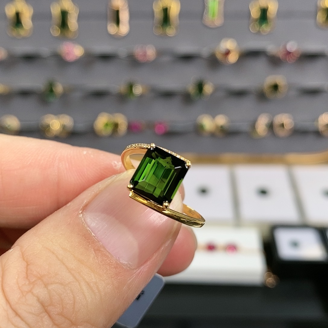 碧玺戒指18K金镶嵌天然