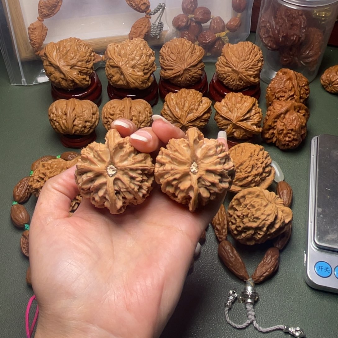 文玩核桃吊坠找****果苹果圆