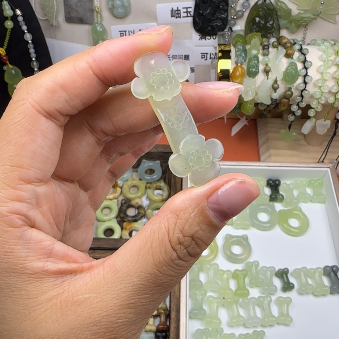 蛇纹石玉岫玉未镶嵌