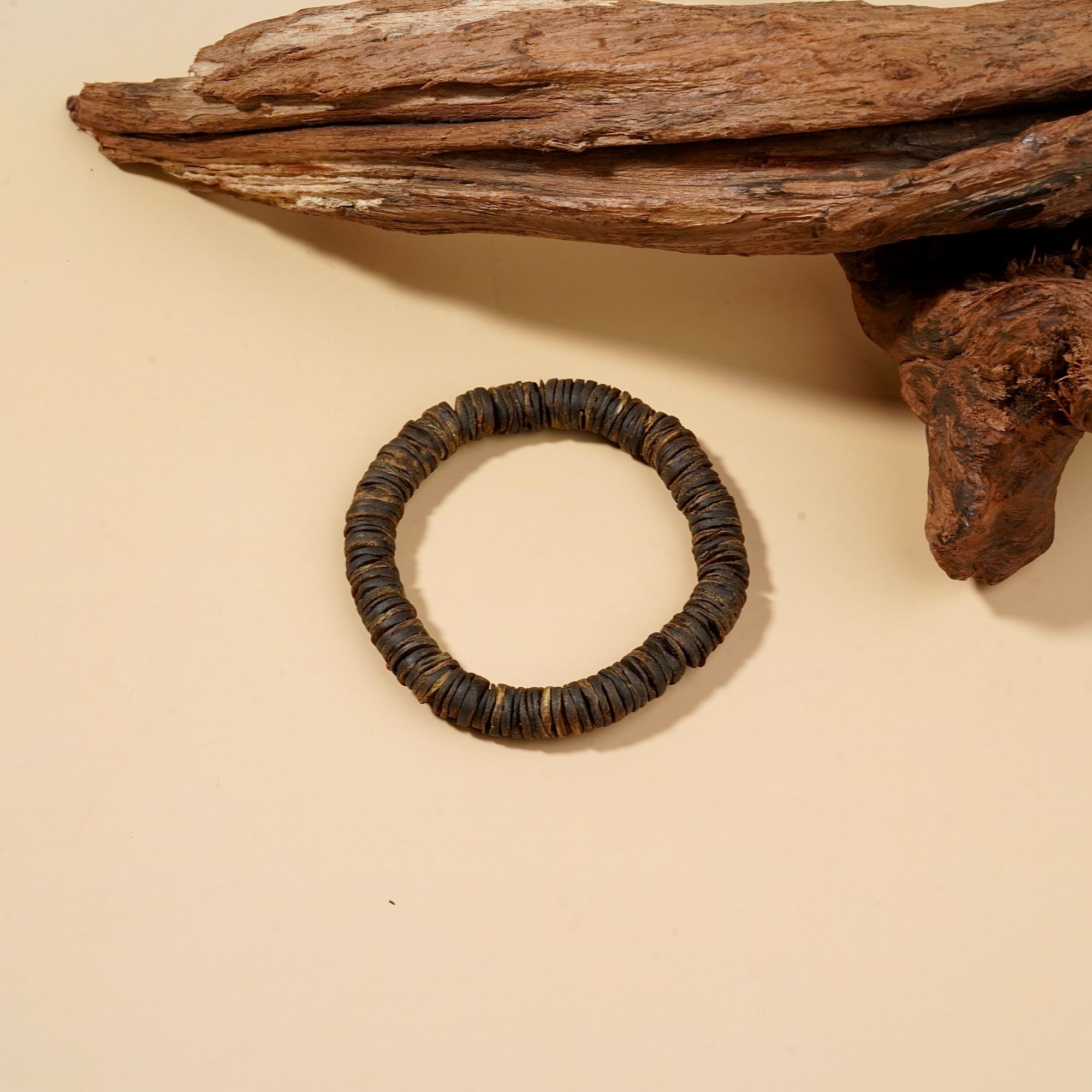 沉香【香叙】海南莺歌绿奇楠沉香金钱片虫漏单圈（多样性发其一）