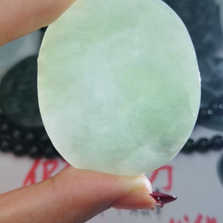 翡翠颈饰未镶嵌天然的A货翡翠多样性发货