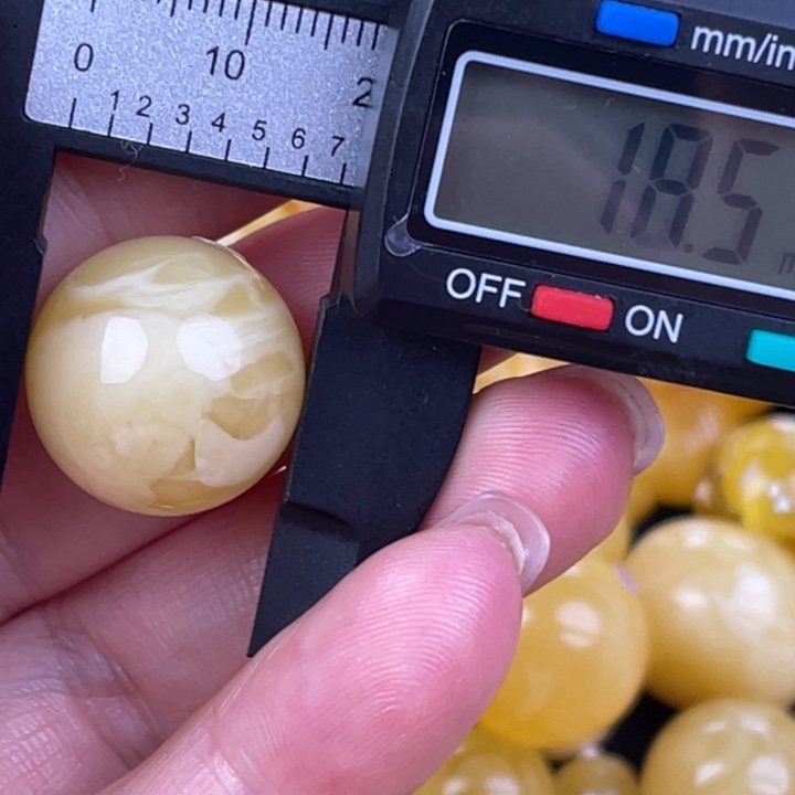 蜜蜡未镶嵌裸石127