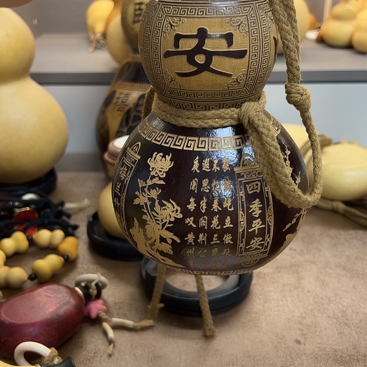 嗯摸摸KTV陆续图景龙了