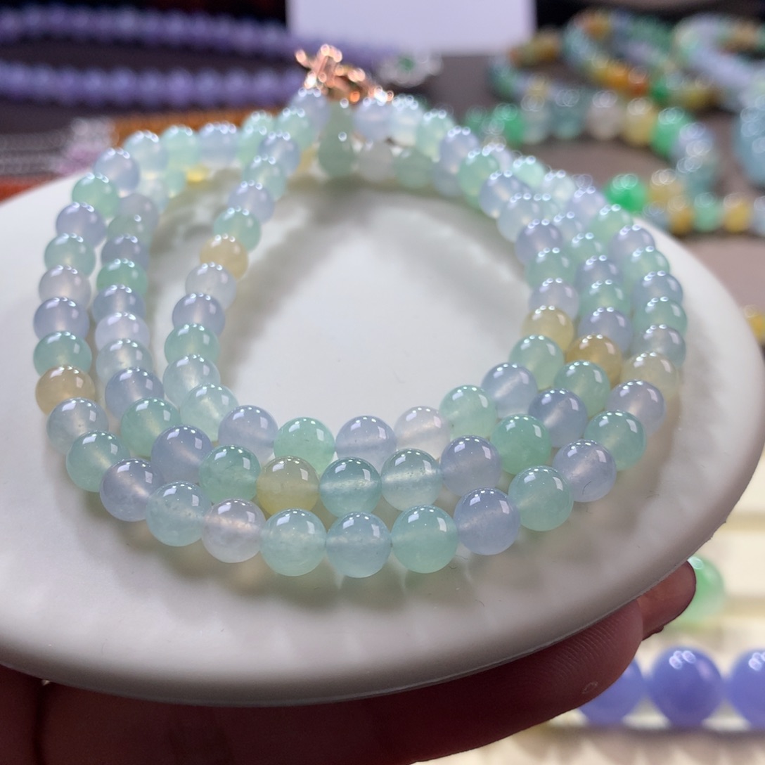 翡翠颈饰未镶嵌翡翠高冰梦幻多宝卡6+