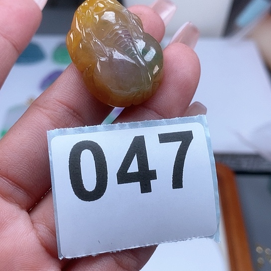 翡翠颈饰未镶嵌吊坠