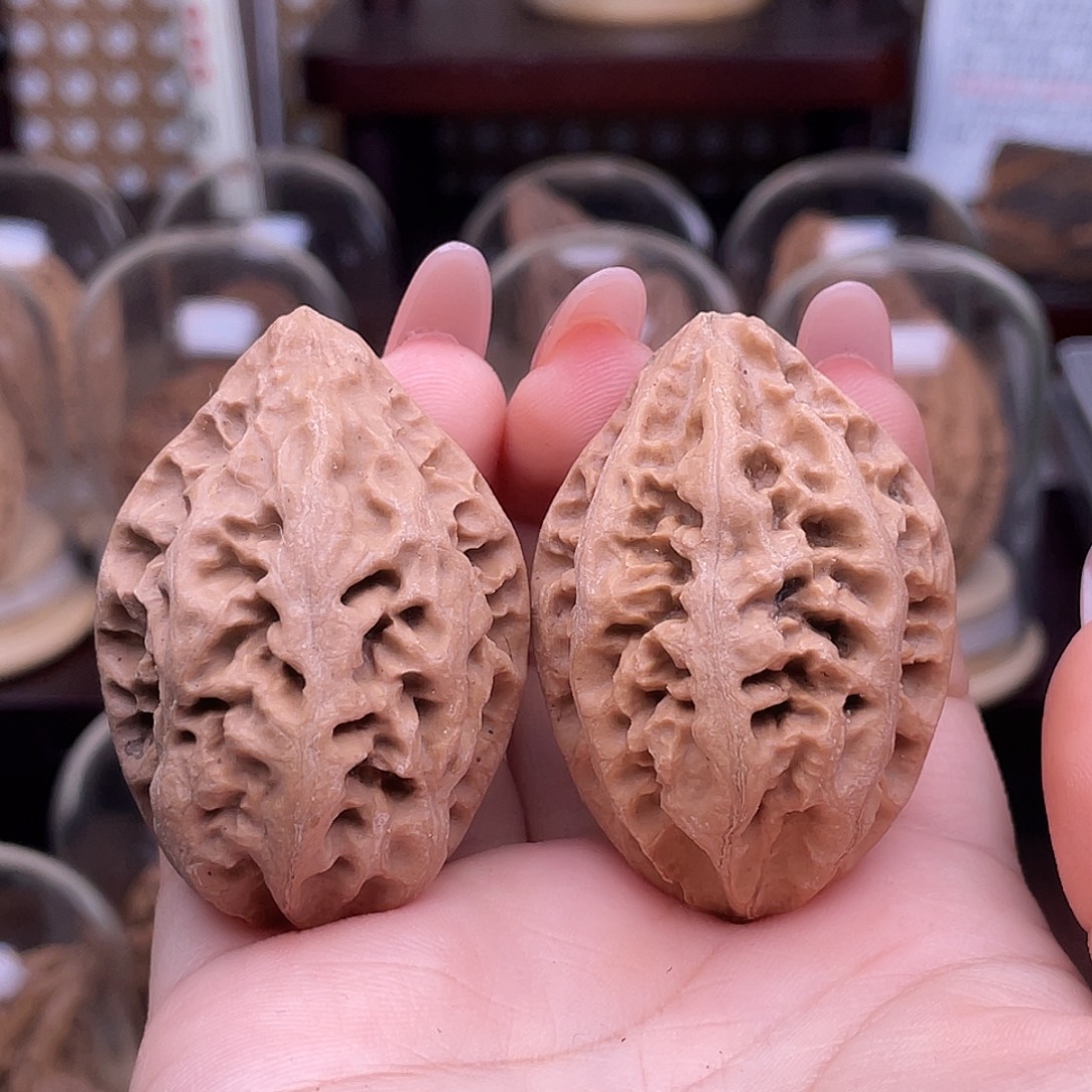 吊坠文玩核桃闷头珊瑚