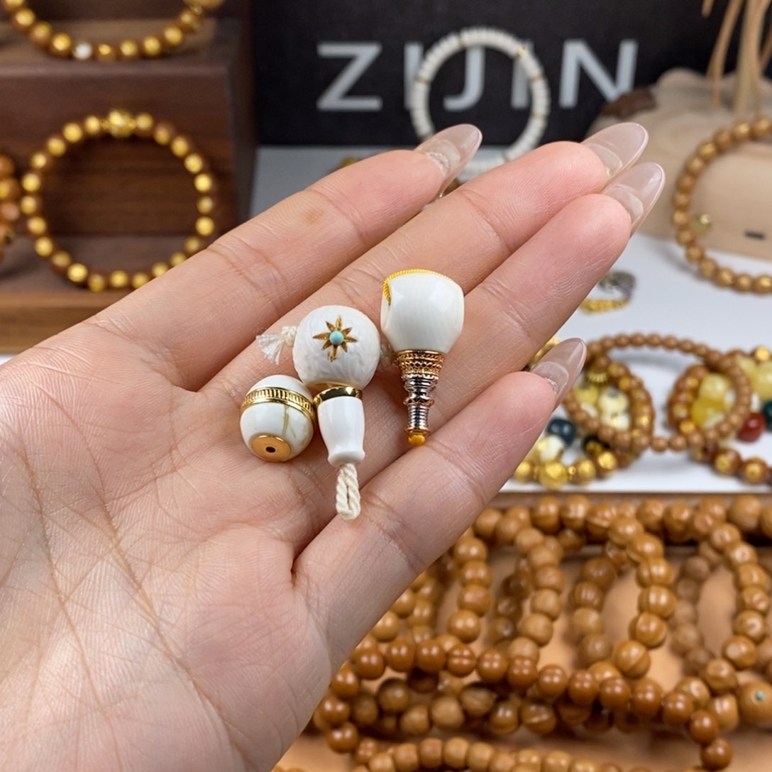 吊坠猴头核桃a**s文玩好物
