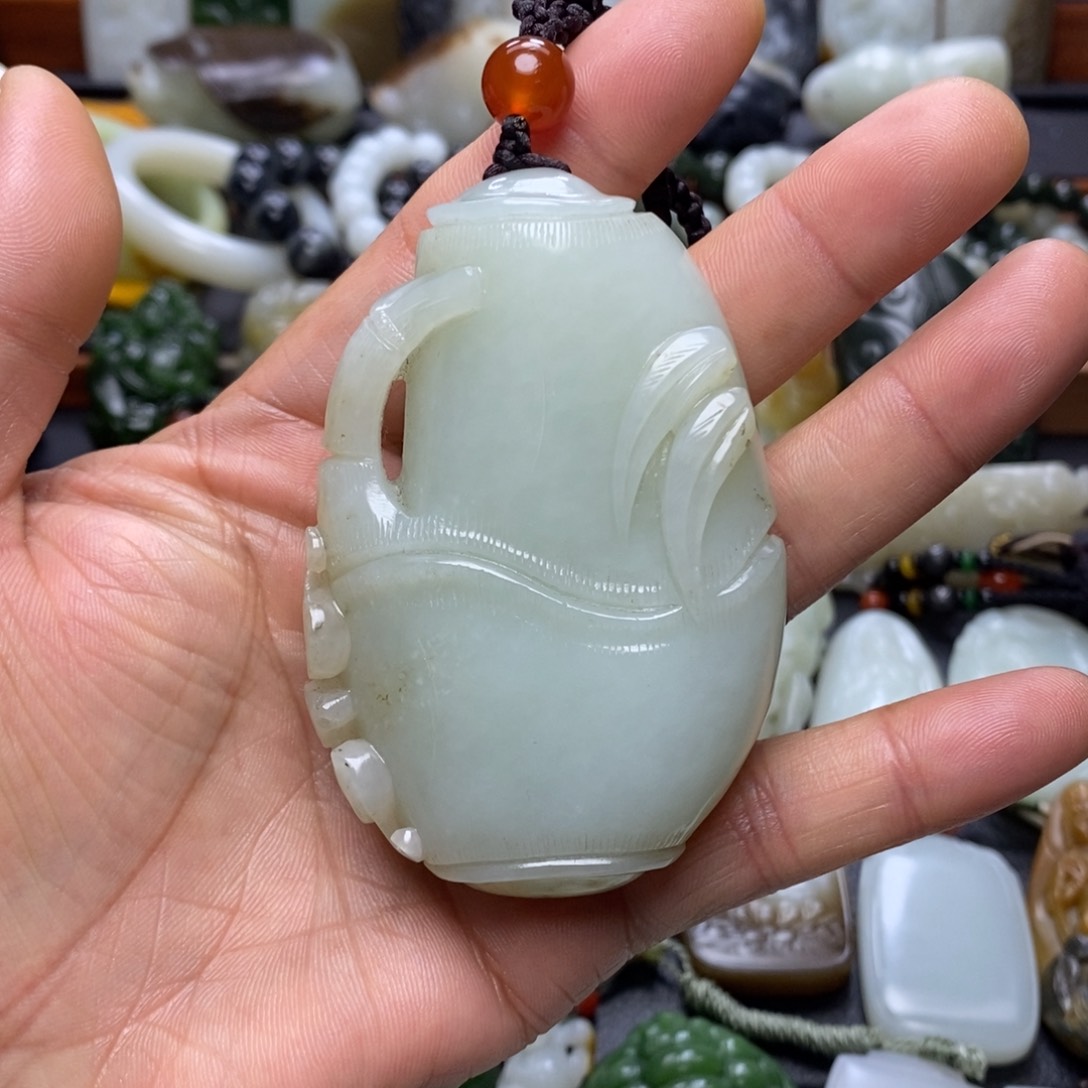 颈饰未镶嵌和田玉