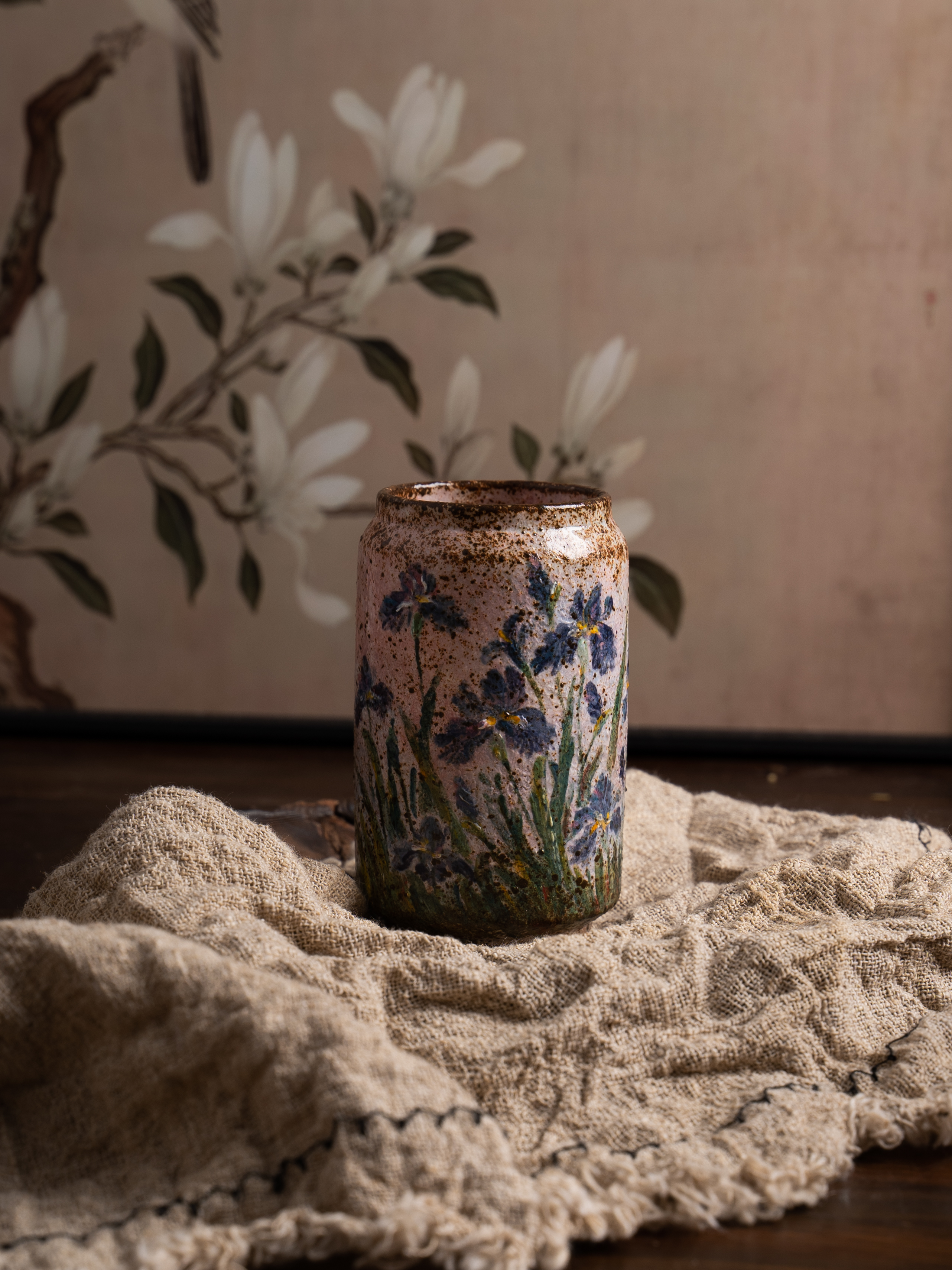 古鸣 | 粗陶油画鸢尾花手握杯