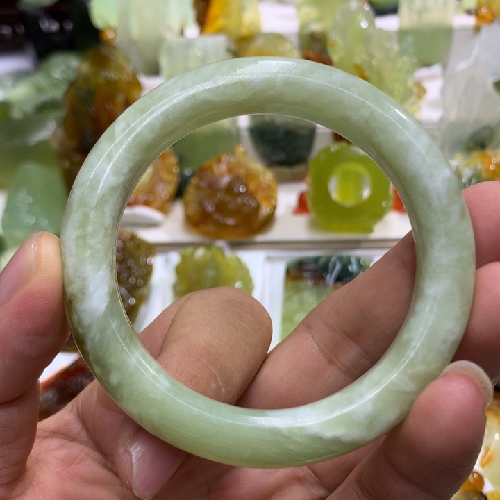 蛇纹石玉未镶嵌珠宝奇石