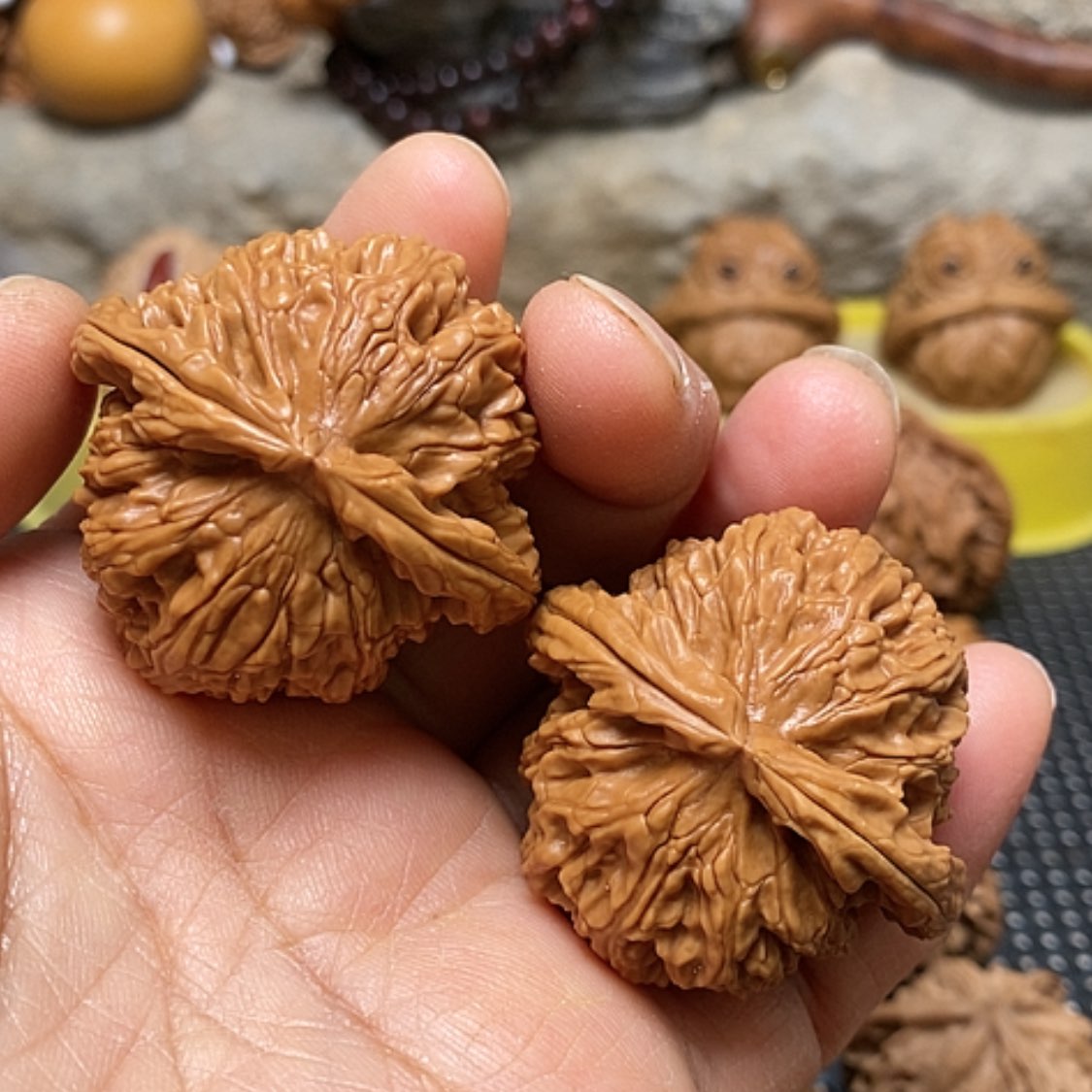 【闪购商品】把件文玩核桃全品三角白