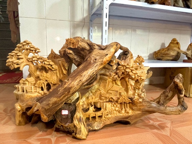 木雕山中小屋摆件