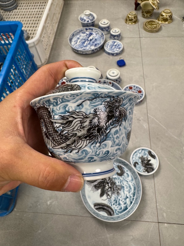 景德镇蓝墨龙游海元宝两才盖碗130cc