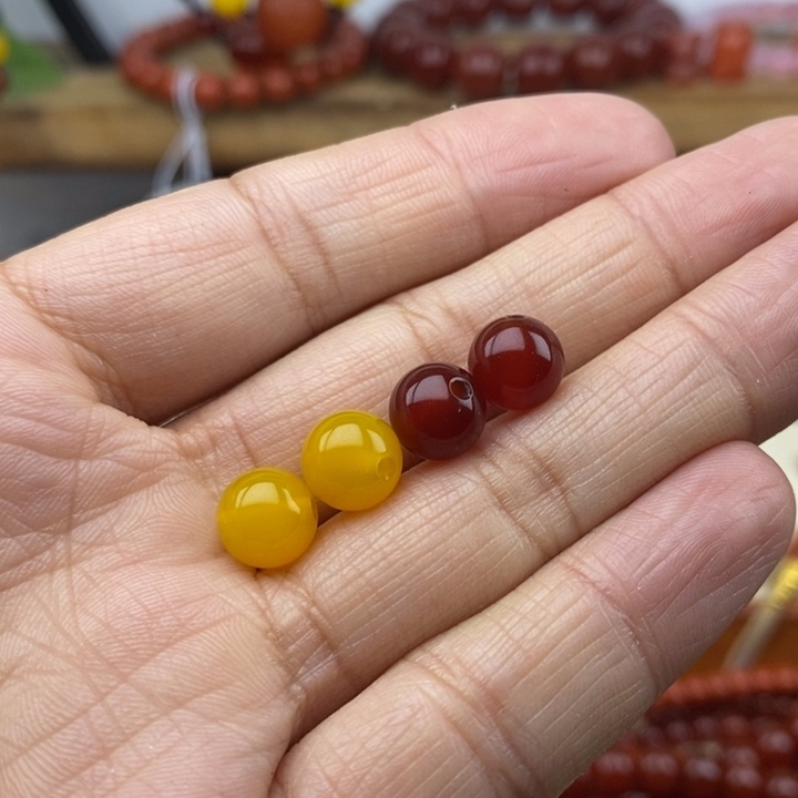 子***木玛瑙/玉髓未镶嵌珠宝奇石