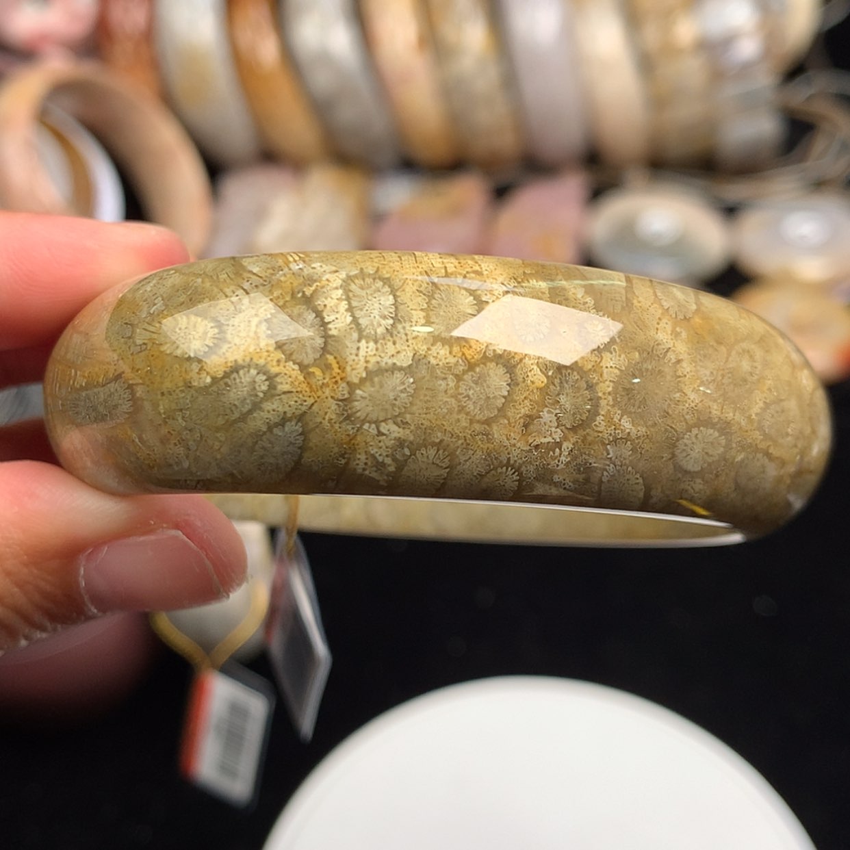 【闪购商品】硅化珊瑚（珊瑚玉）手镯未镶嵌圈口56