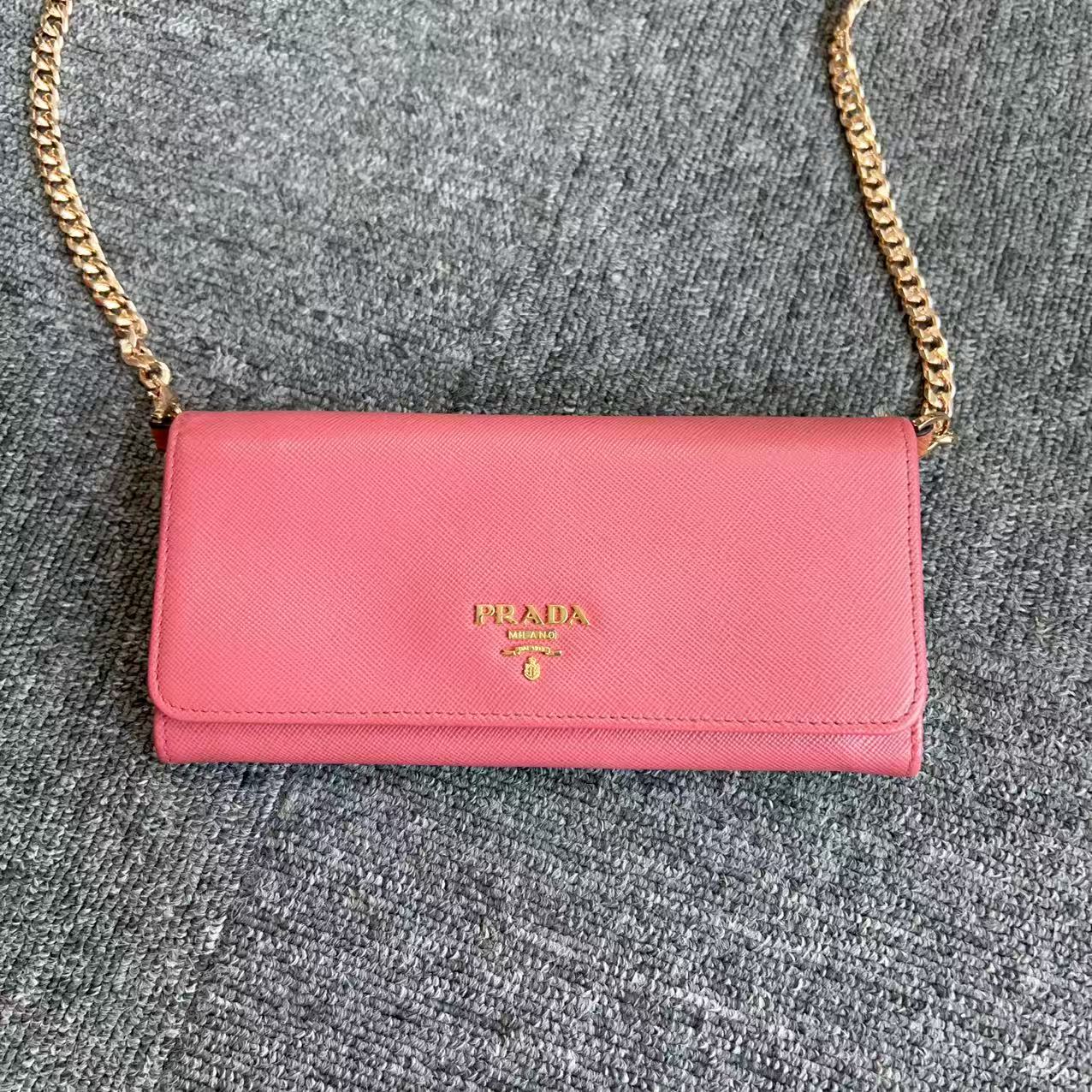 95新 Prada/普拉达 普拉达粉色百搭钱包