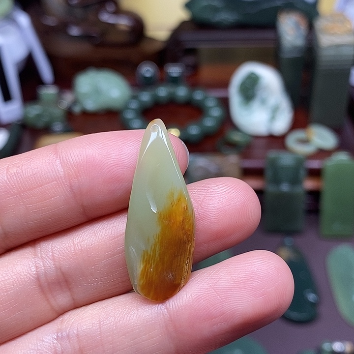 岫岩河磨玉（透闪石质玉）析木未镶嵌