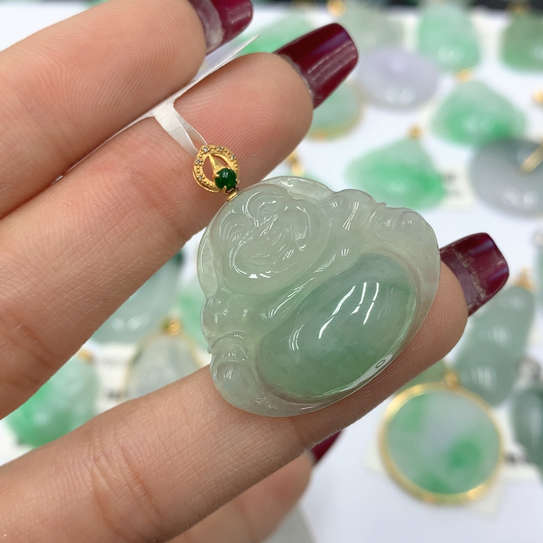 翡翠颈饰足银镶嵌翡翠