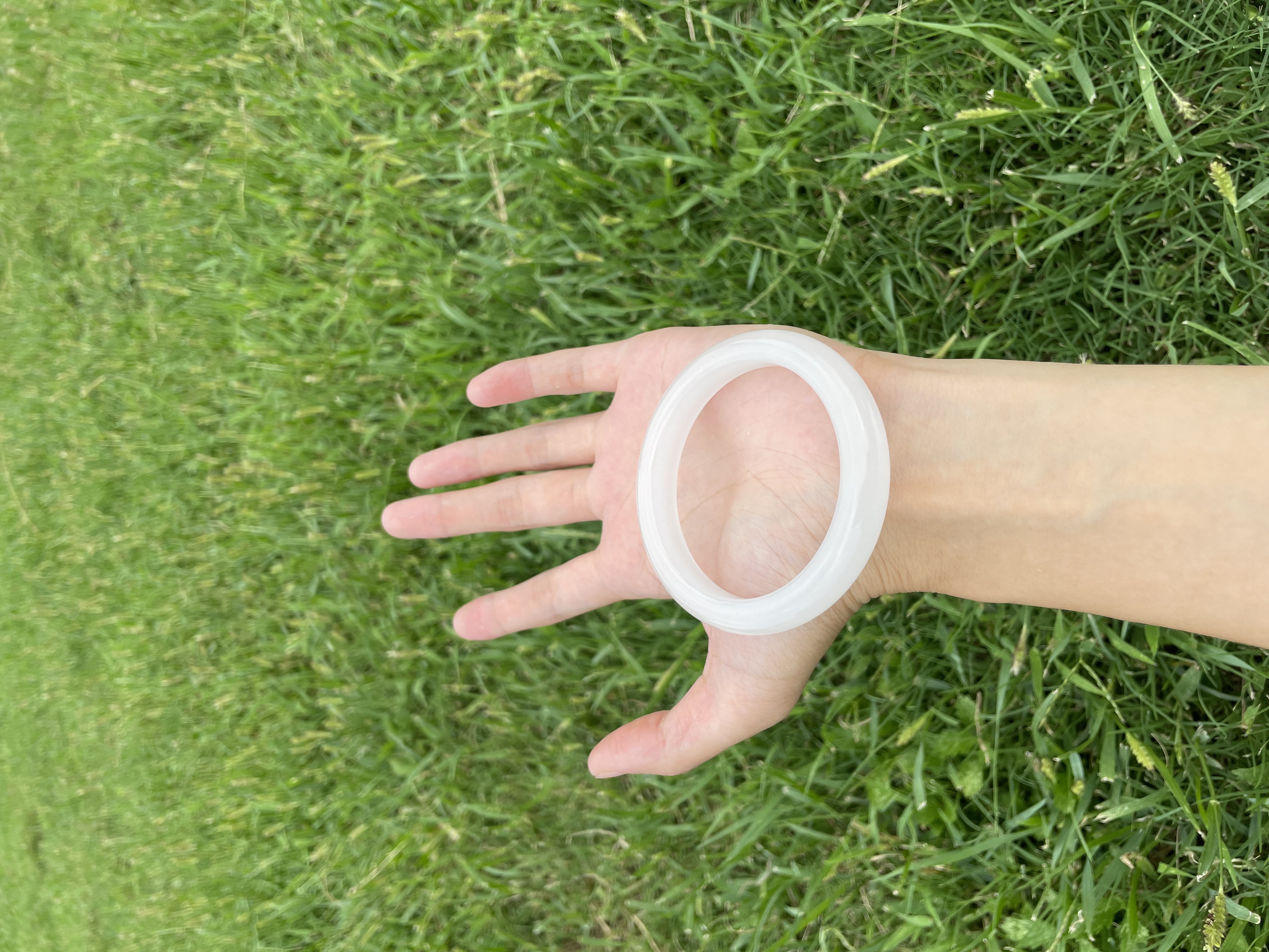 石英质玉天山翠白月光纯白色手镯正圈 小胖圆多样性发货拍一发一