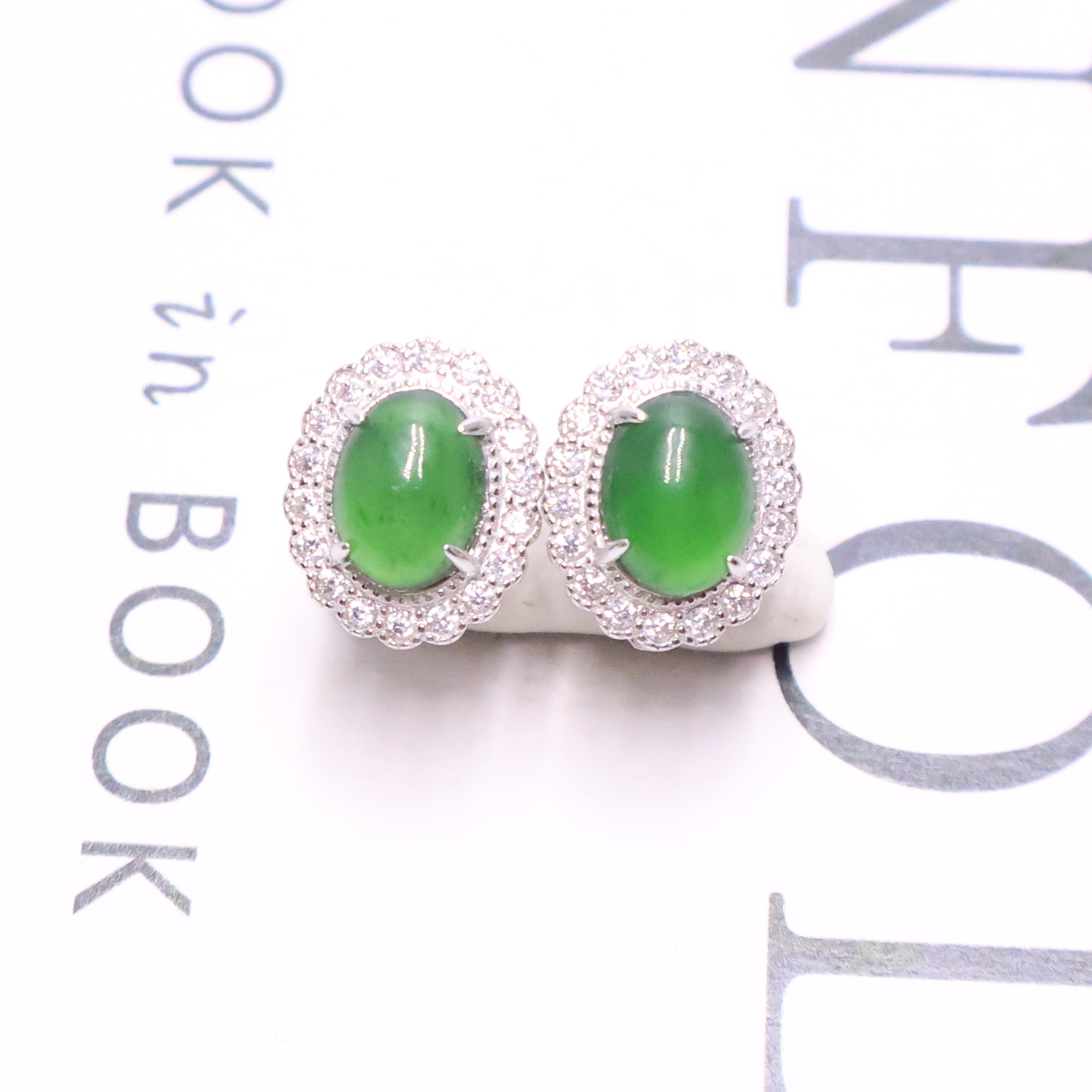 王宝宝翡翠.天然A货翡翠蛋面耳钉.裸石7*5mm.银镶嵌.气质时尚翠绿