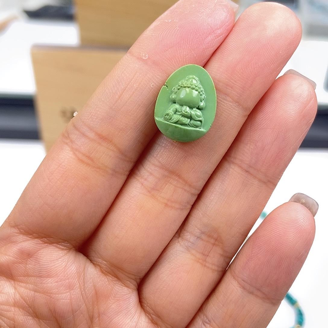 绿松石未镶嵌珠宝奇石