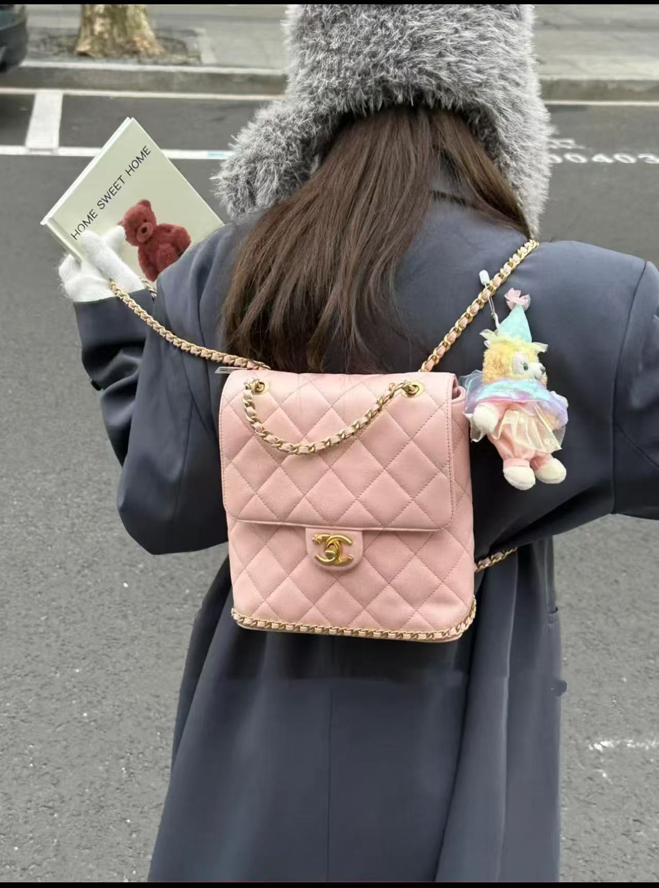 99新 Chanel/香奈儿 展会外场！粉色鱼子酱ado双肩包