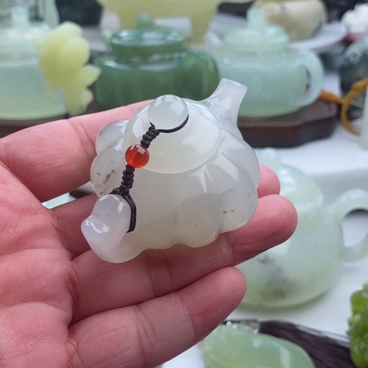 岫玉四大名玉手把件未镶嵌