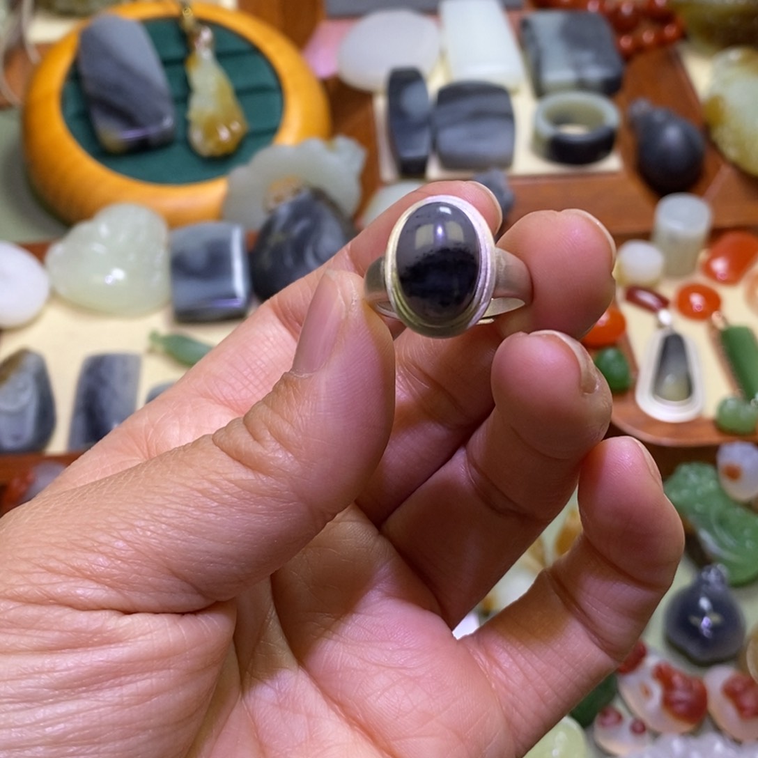 和田玉颈饰银S925镶嵌年****?