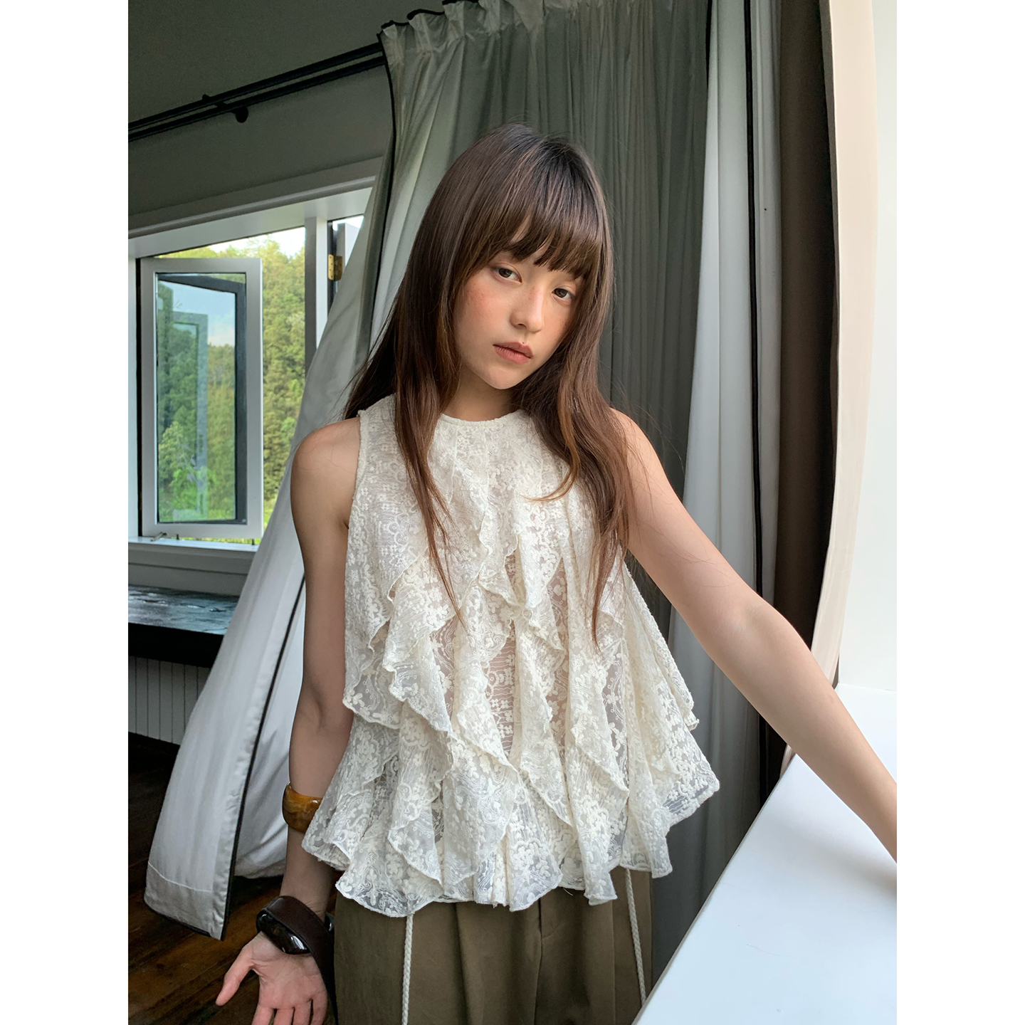 NEWOPEN十三行2025夏季法式时尚洋气绝美不规则无袖蕾丝衫女S5682