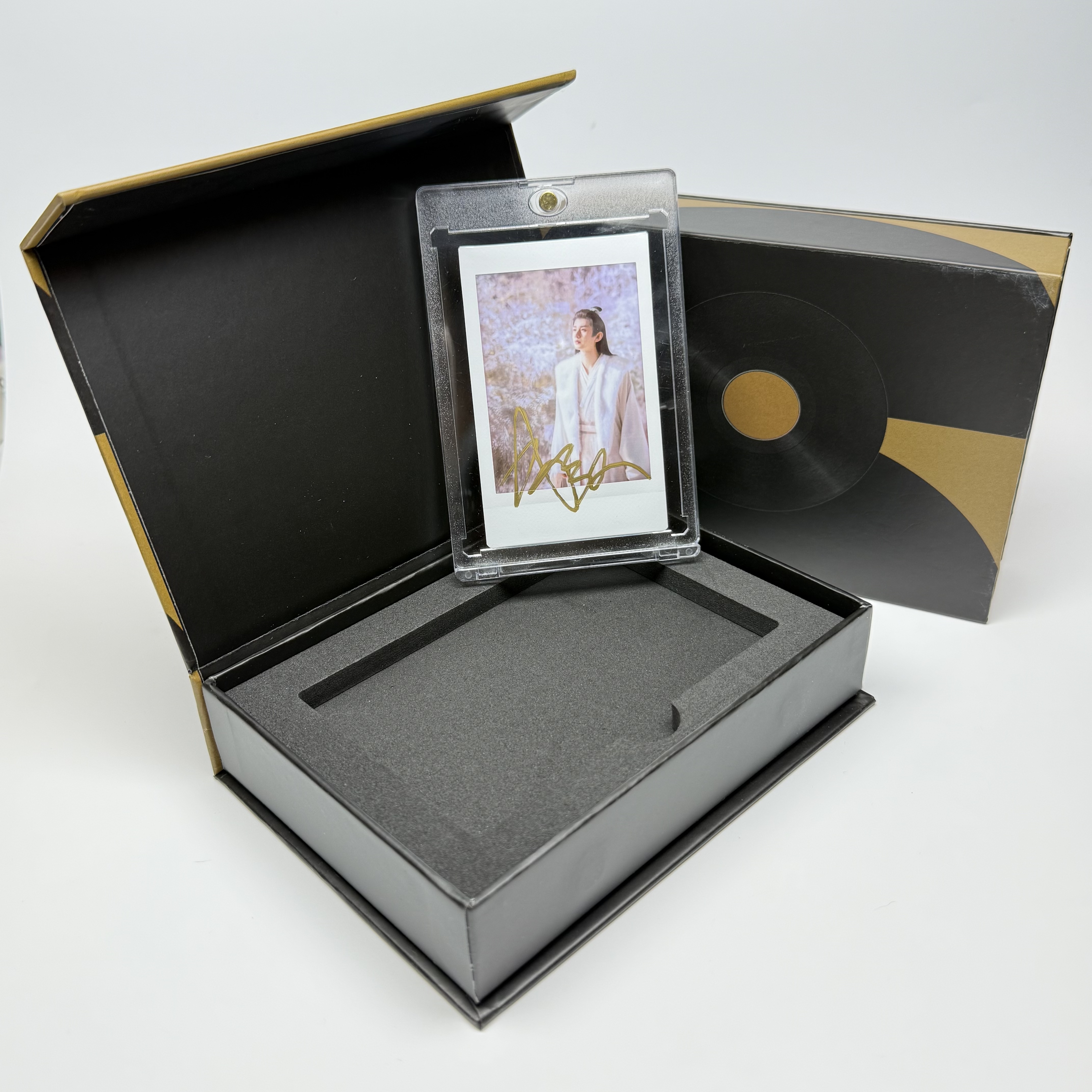 N5012成毅 签名正品拍立得照片 白边