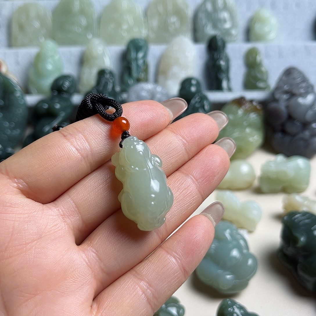 和田玉未镶嵌挂件