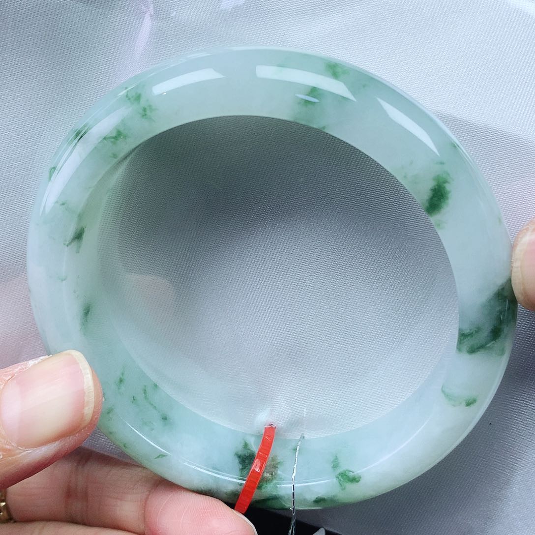 翡翠手镯未镶嵌57+圈