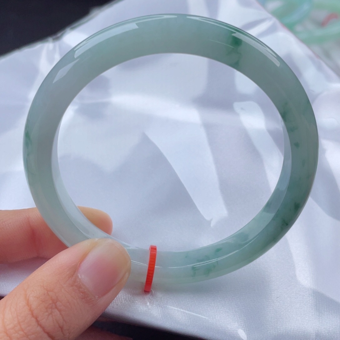 翡翠手镯未镶嵌5758圈