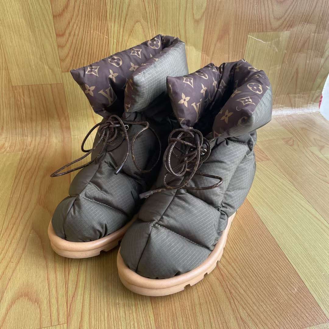 99新 LouisVuitton/路易威登 葡萄籽奢潮/pillow老花雪地靴/37码