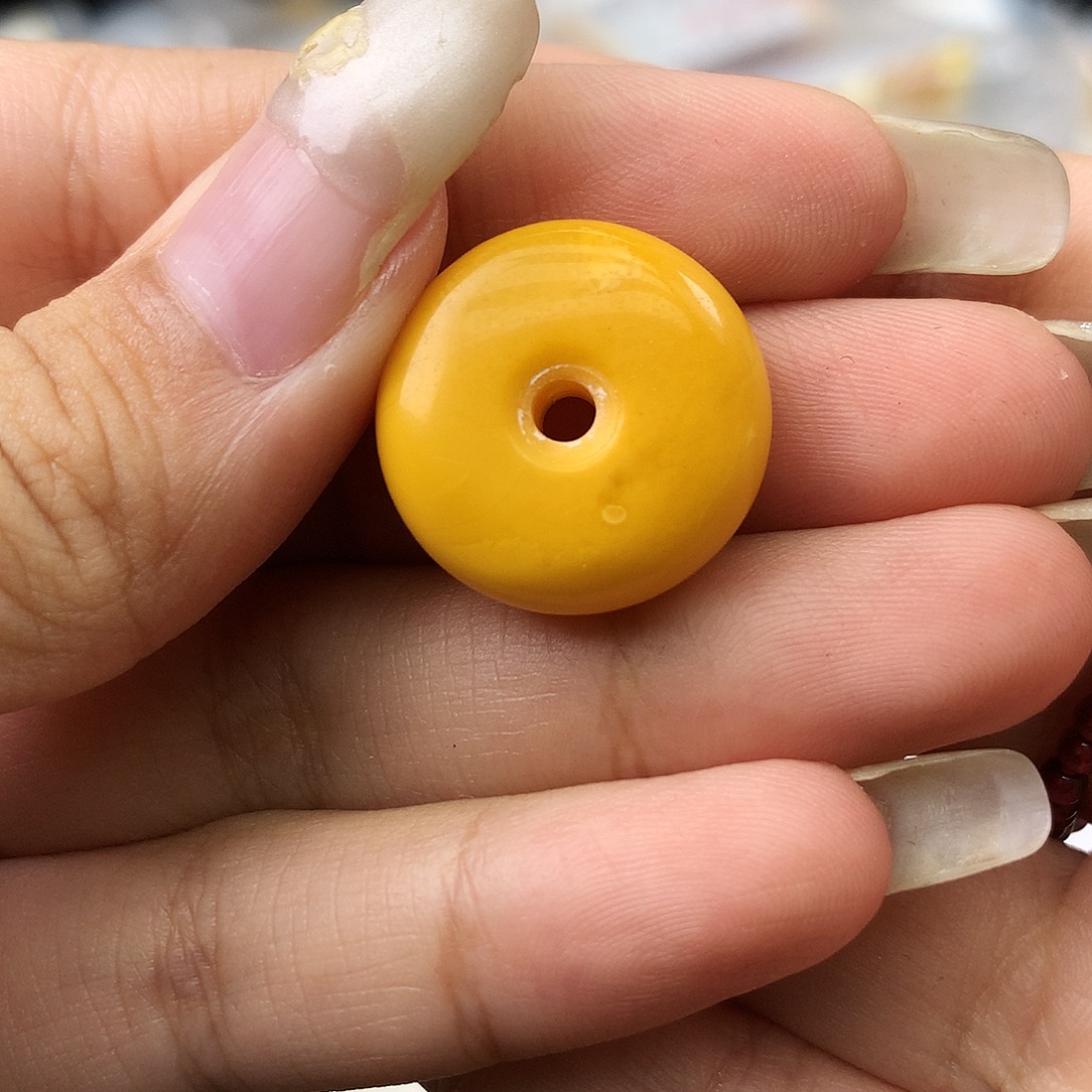 未镶嵌琥珀珠宝奇石