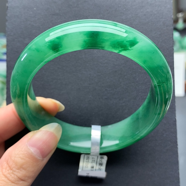 石英质玉未镶嵌手镯