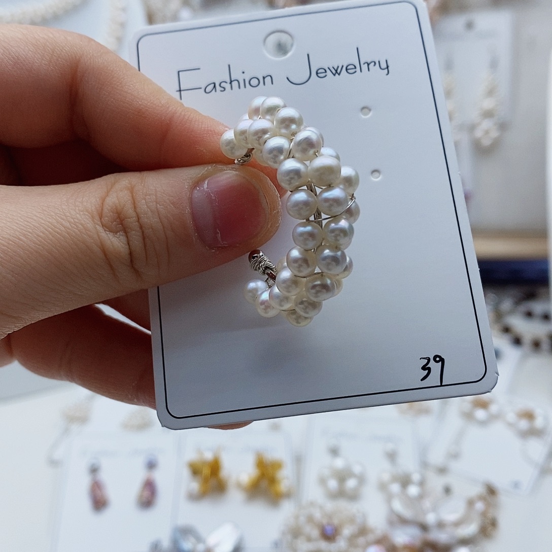 未镶嵌淡水珍珠耳饰