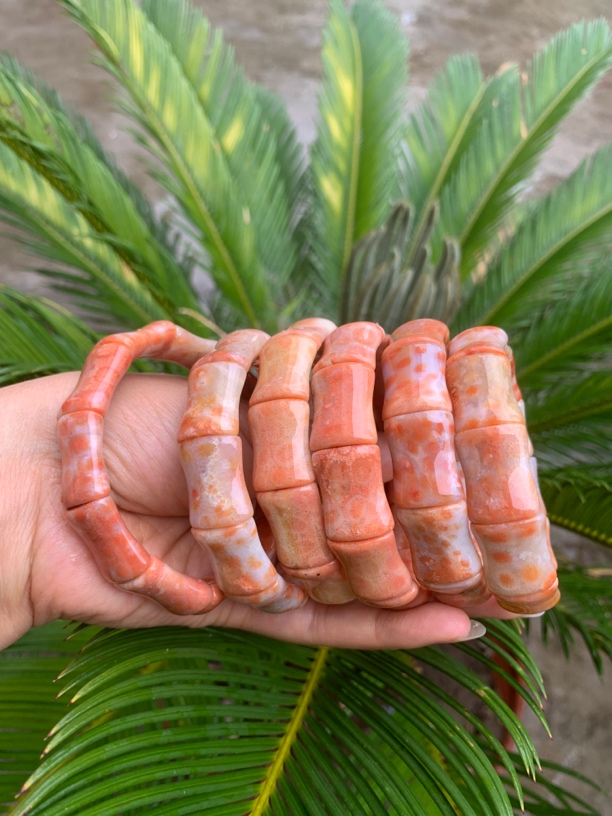 天然珊瑚玉菊花石情侣时尚百搭手牌 手链 多样性发货 拍一发一