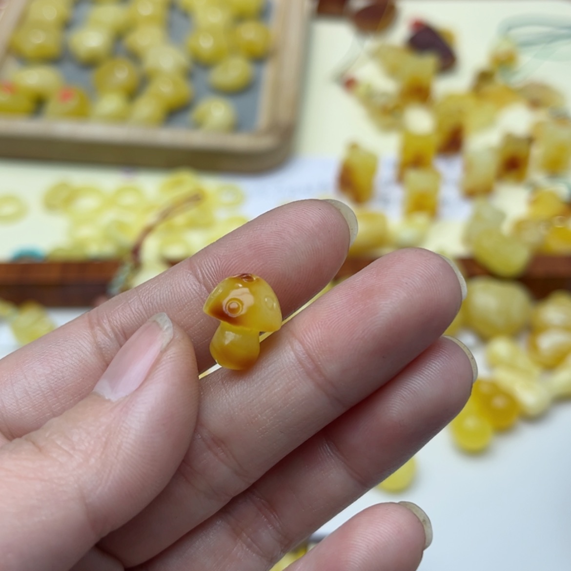 【闪购商品】蜜蜡裸石未镶嵌配饰