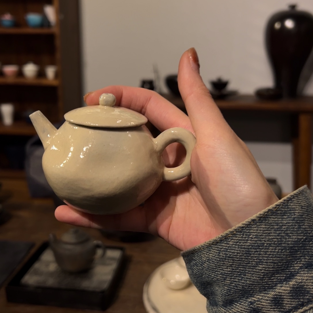 摆件陶瓷。     陶瓷。