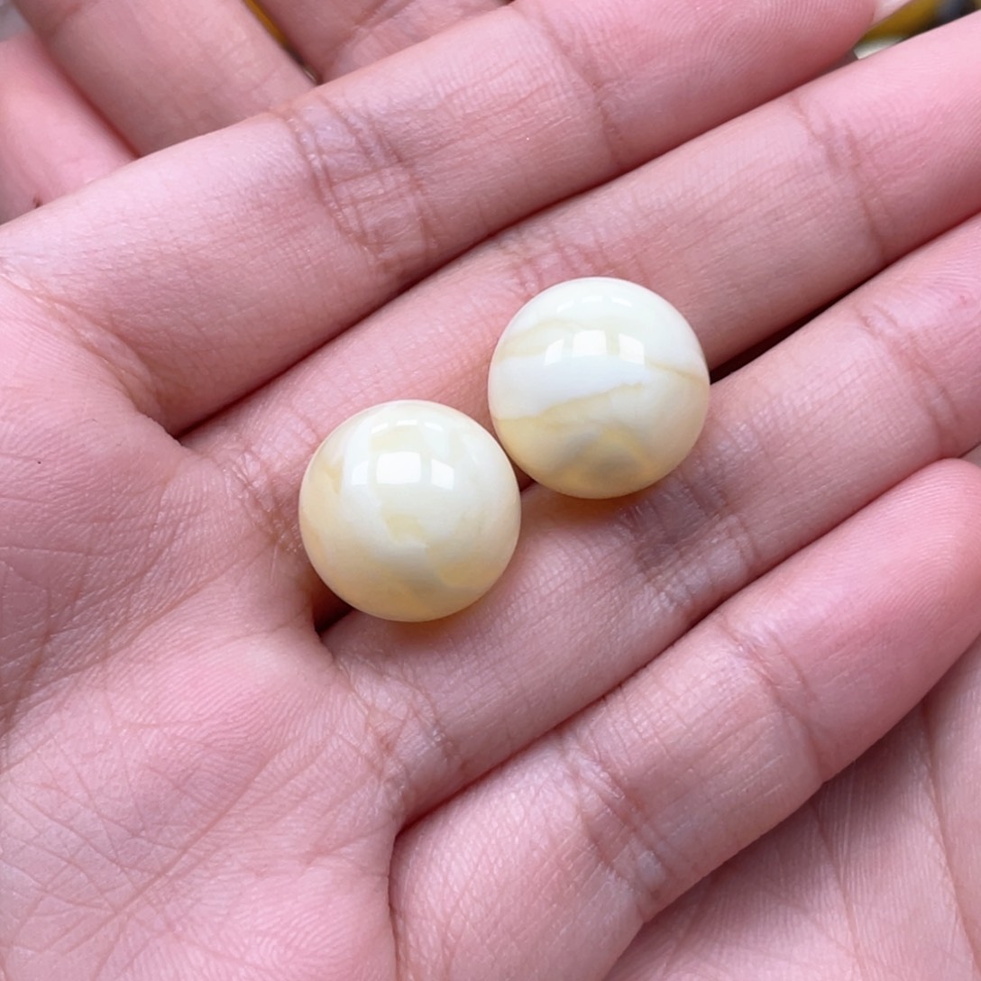 琥珀珠宝奇石未镶嵌他****他