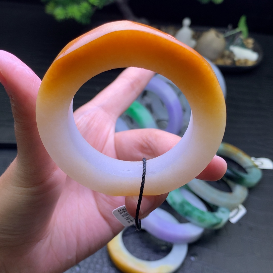 青***果定制翡翠鸡油黄未镶嵌